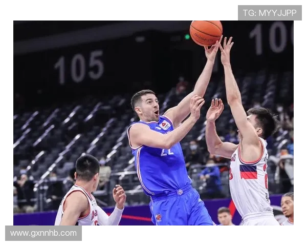 Rodri独家体能训练揭秘:状态回暖助力球队中场统治力